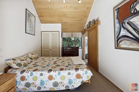 Photo of property in 14 Kingsclere Place, Goodwood Heights, Auckland, 2105