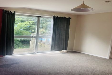 Photo of property in 36 Lyndhurst Road, Tawa, Wellington, 5028