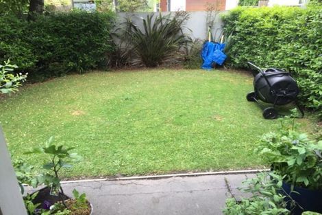 Photo of property in 2/96 Aikmans Road, Merivale, Christchurch, 8014