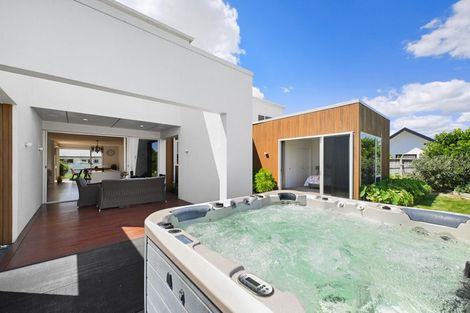 Photo of property in 33 Roy Hilton Drive, Flagstaff, Hamilton, 3210