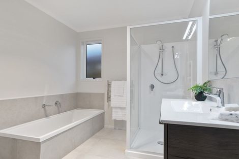 Photo of property in 16 Te Wharo Drive, Papamoa, 3118