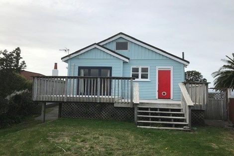 Photo of property in 160 The Ridgeway, Mornington, Wellington, 6021