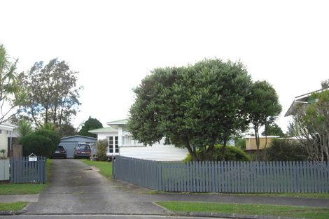 Photo of property in 12 Manapouri Place, Pakuranga Heights, Auckland, 2010
