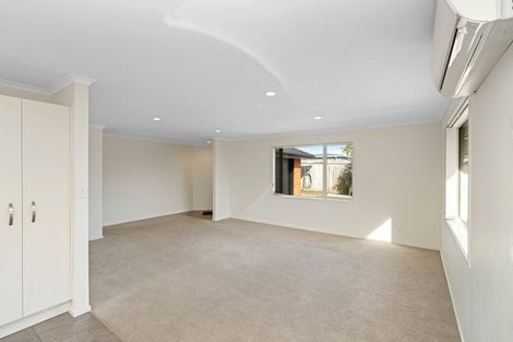 Photo of property in 4a Queenwood Road, Levin, 5510