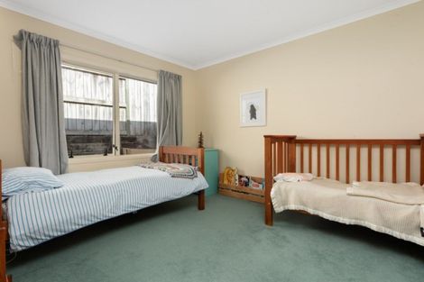 Photo of property in 18 Bateleur Close, Welcome Bay, Tauranga, 3112