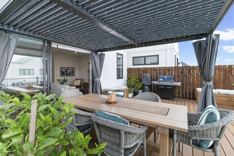 Photo of property in 18 Porowha Road, Westgate, Auckland, 0814