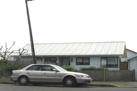 Photo of property in 2/9 Riversdale Road, Avondale, Auckland, 1026