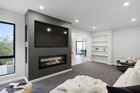 Photo of property in 7 Hatherly Lane, Mount Pleasant, Christchurch, 8081