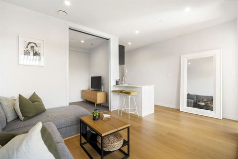 Photo of property in Frank Sargeson Apts, 102/80 Anzac Street, Takapuna, Auckland, 0622