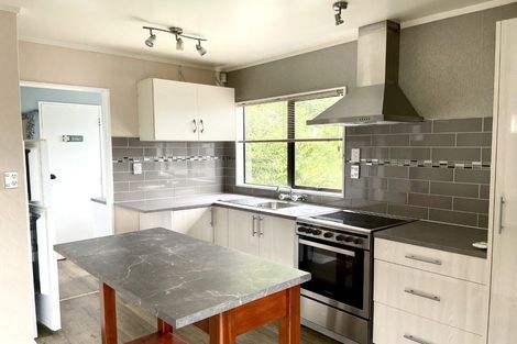 Photo of property in 28 Pukehangi Road, Pukehangi, Rotorua, 3015