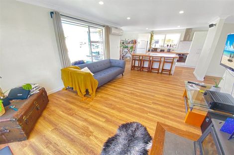 Photo of property in 11 Ian Place, Bishopdale, Christchurch, 8053