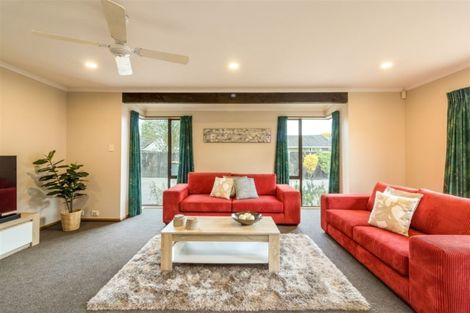 Photo of property in 2/15a Lothian Street, Ilam, Christchurch, 8041