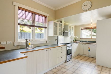 Photo of property in 15 Saint Winifreds Avenue, Hamilton East, Hamilton, 3216