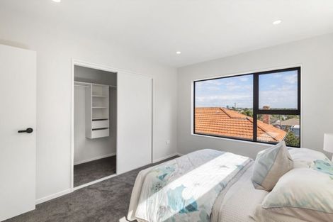 Photo of property in 2/1 Egremont Street, Belmont, Auckland, 0622