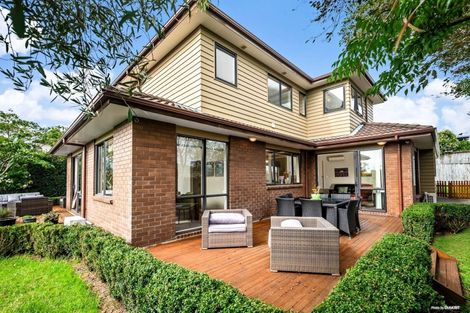 Photo of property in 8 Seamount Drive, Red Beach, 0932