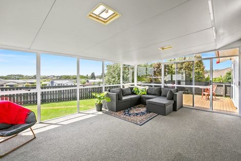 Photo of property in 26 Heta Road, Highlands Park, New Plymouth, 4312