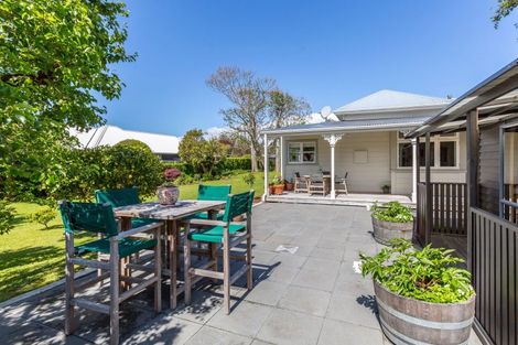 Photo of property in 16 Orchard Road, Greytown, 5712