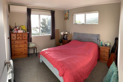 Photo of property in 25 Nassau Avenue, Grenada North, Wellington, 5028