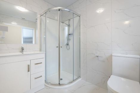 Photo of property in 2/5 Stanley Avenue, Milford, Auckland, 0620