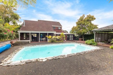 Photo of property in 28 Puawai Place, Northcote, Auckland, 0627