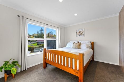 Photo of property in 1/22 Gladys Avenue, Glenfield, Auckland, 0629