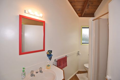 Photo of property in 6 Hillside Crescent, Leigh, 0985