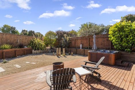 Photo of property in 15 Fytfield Place, Paraparaumu, 5032