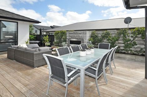 Photo of property in 8 Bellamont Street, Kumeu, 0810