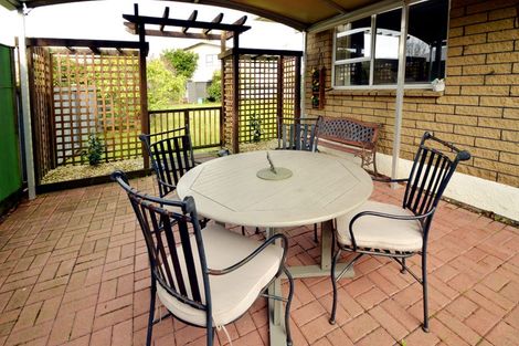 Photo of property in 6 Turner Place, Pukekohe, 2120