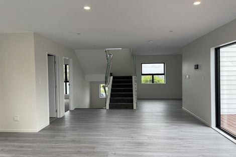 Photo of property in 26a Reeves Road, Pakuranga, Auckland, 2010