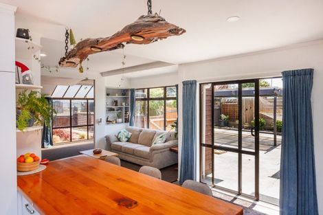 Photo of property in 11 Koura Street, Tangimoana, 4822