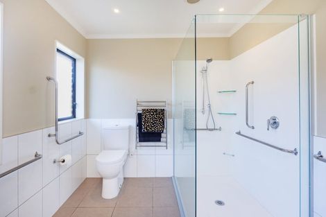 Photo of property in 44 Chippendale Crescent, Highbury, Palmerston North, 4412