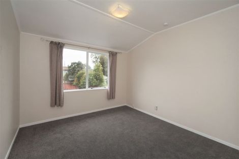 Photo of property in 2/50 Borich Road, Sunnyvale, Auckland, 0612