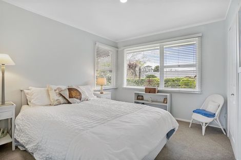 Photo of property in 1/5 Colmar Road, Mellons Bay, Auckland, 2014