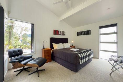 Photo of property in 118 Brook Place, Whangamata, 3620