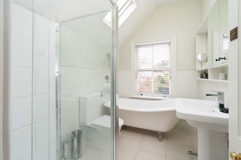 Photo of property in 5b Saint Mary Street, Thorndon, Wellington, 6011