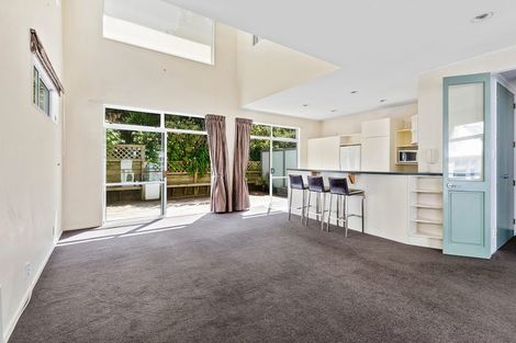Photo of property in Fernhill Flats, 9/324 The Terrace, Te Aro, Wellington, 6011
