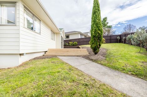 Photo of property in 27 Loughanure Place, Massey, Auckland, 0614