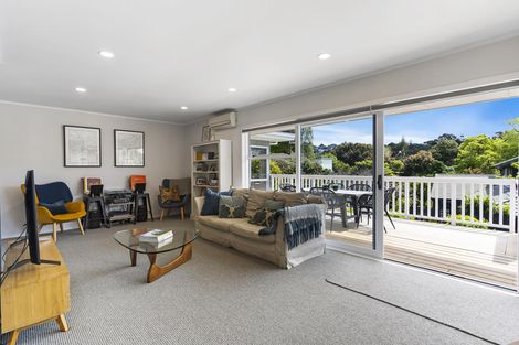 Photo of property in 2/16 Castleton Drive, Howick, Auckland, 2014