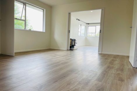 Photo of property in 31 Sequoia Place, Sunnynook, Auckland, 0620