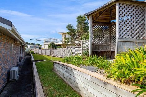 Photo of property in 6 Renown Place, Spotswood, New Plymouth, 4310