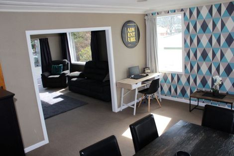 Photo of property in 102 Centennial Avenue, Helensburgh, Dunedin, 9010