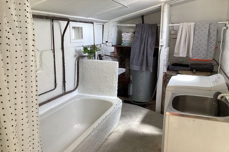 Photo of property in 2 Bath Street, Plimmerton, Porirua, 5026