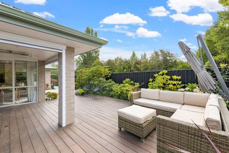 Photo of property in 15a Canberra Place, Redwood, Christchurch, 8051