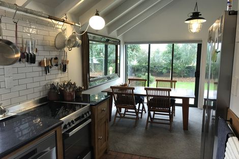 Photo of property in 69 Lipscombe Crescent, Havelock North, 4130