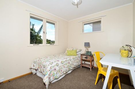 Photo of property in 24 Helena Street, Massey, Auckland, 0614
