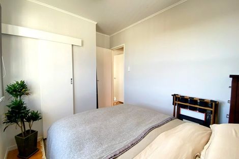 Photo of property in 17 Thomas Avenue, Te Atatu Peninsula, Auckland, 0610