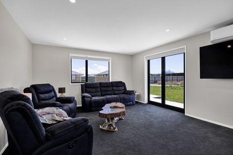 Photo of property in 34 County Drive, Hawera, 4610