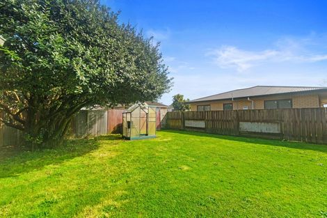 Photo of property in 3 Hughdene Place, Henderson, Auckland, 0610