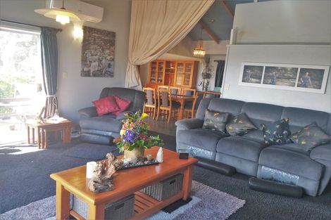 Photo of property in 17 Westside Road, Port Waikato, Tuakau, 2695